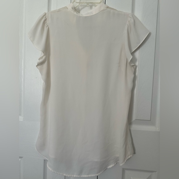 Express Button-Up Blouse - Picture 4 of 6